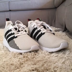 Adidas Questar Flow (FREE SHIPPING)